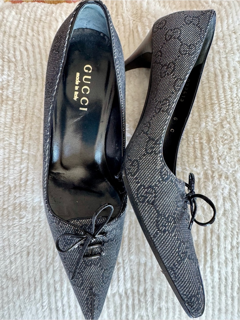 Gucci Black Pointed Lace-Up Logo Textile Flats - Picture 2 of 5